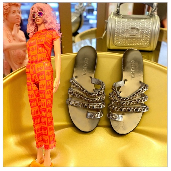 CHANEL Gold Chain Embellished Slides - Picture 1 of 2